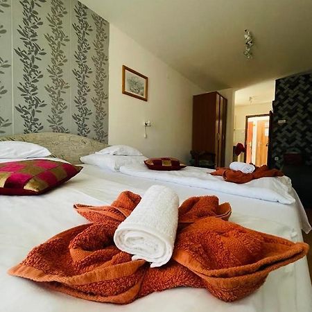 Gabi Ház Apartmanok*** Hajdúszoboszló Hajduszoboszlo Exterior foto